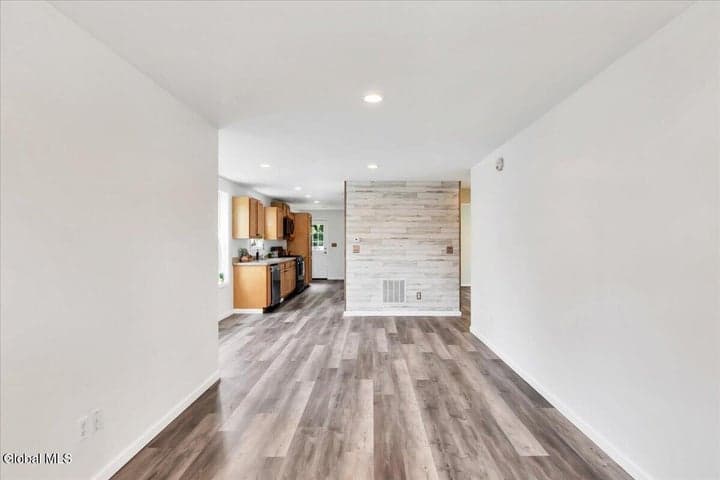 56 Cohoes Road, Colonie, NY, photo 4