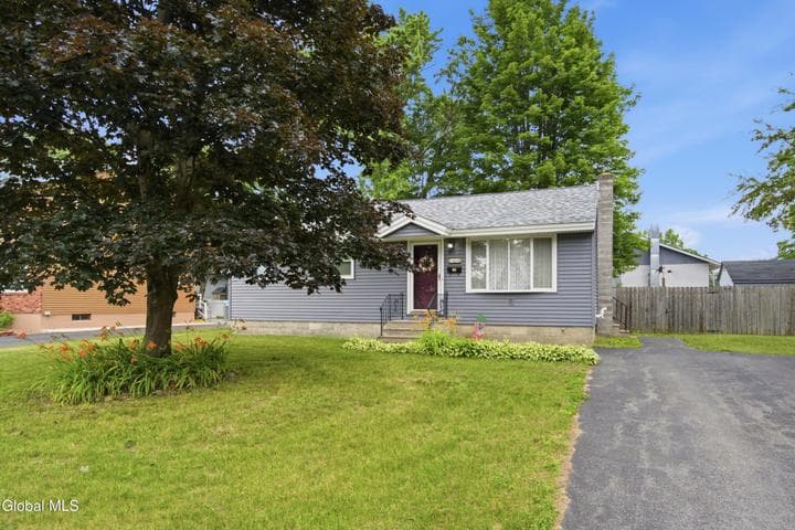 1684 Roma, Schenectady, NY, photo 3