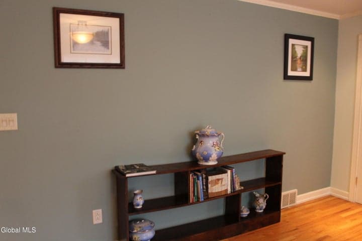 17 Warren St Street, Guilderland, NY, photo 5