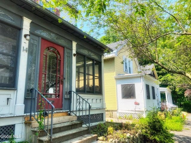 14 Bleeker Avenue, Troy, NY