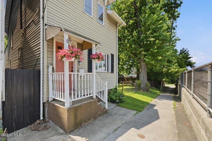 78 3rd Avenue, Rensselaer, NY, photo 2