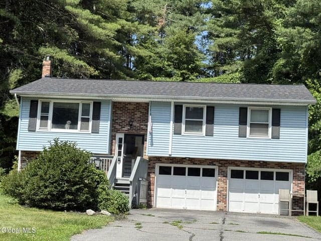 35 San Luis Road, Northumberland, NY, photo 2