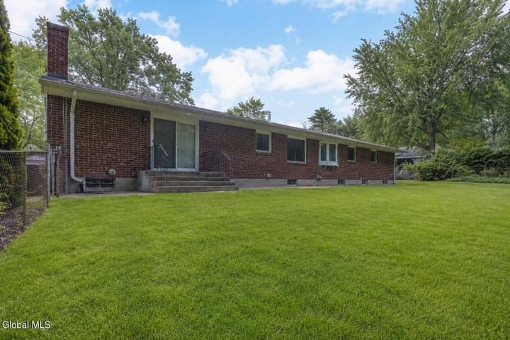 915 Londonderry Court, Schenectady, NY, photo 4
