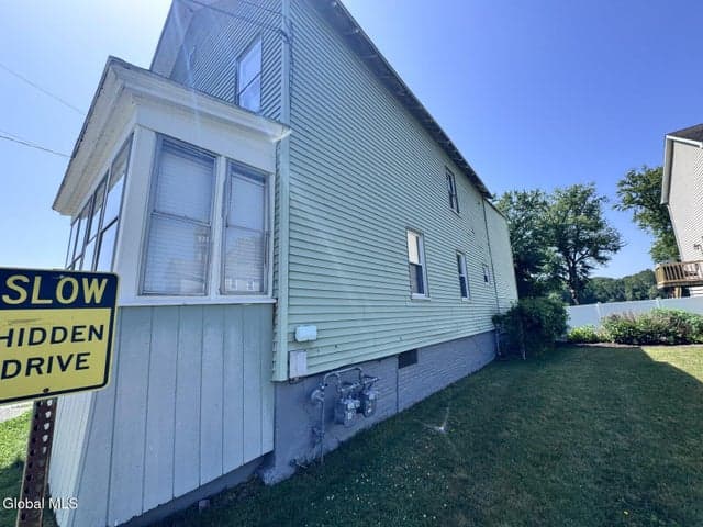 17 Mohawk Avenue, Waterford, NY, photo 3