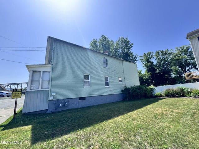 17 Mohawk Avenue, Waterford, NY, photo 4