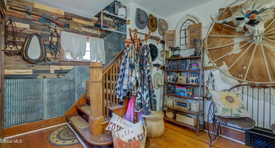 111 6th Avenue, Gloversville, NY, photo 3