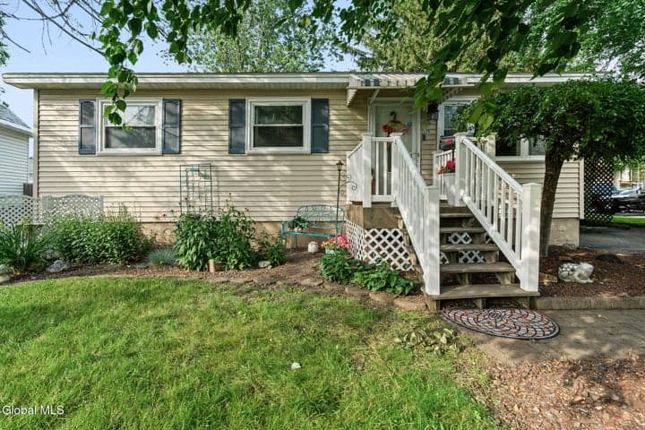 2525 Consaul Road, Schenectady, NY, photo 2