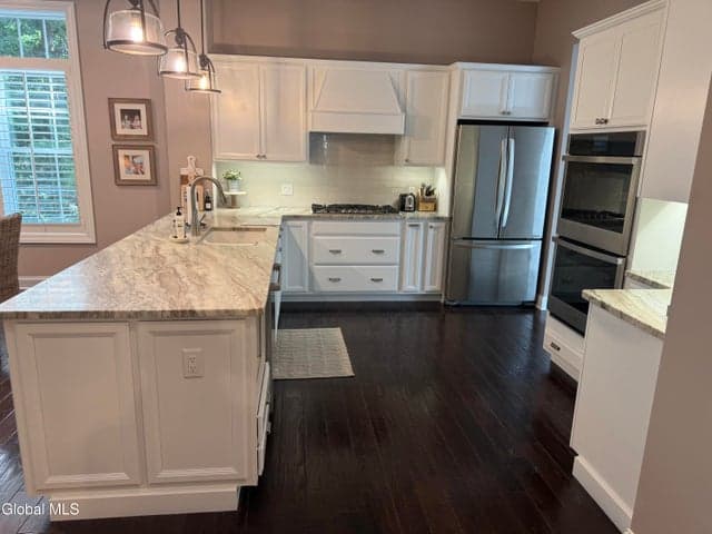 61 Yachtsman Way, Malta, NY, photo 5