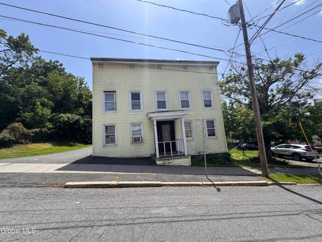 8 John Street, Rensselaer, NY