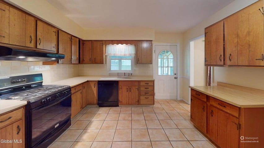 19 Shetland Drive, Delmar, NY, photo 5