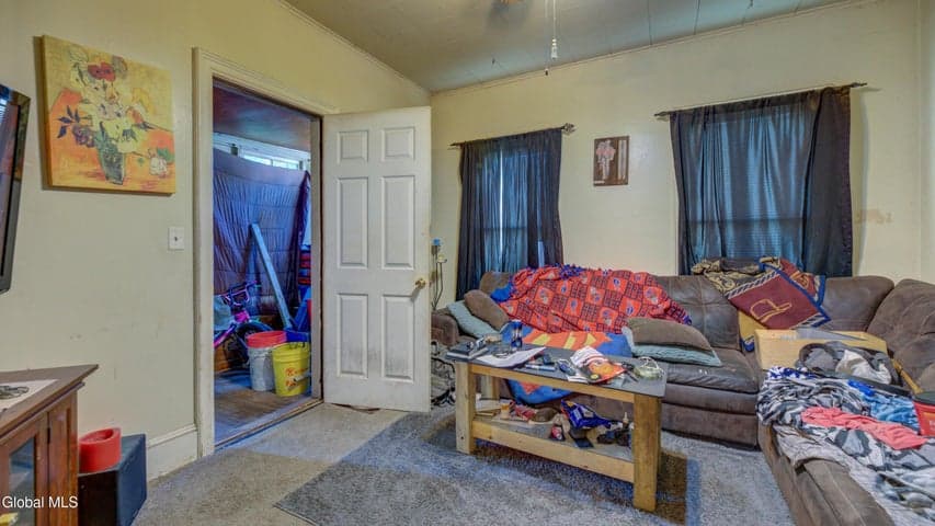 8 McKinley Place, Gloversville, NY, photo 4