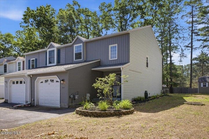511 Elk Circle, Ballston Spa, NY, photo 2