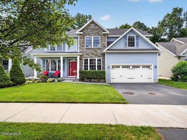 17 Forestbrook Drive, Ballston, NY