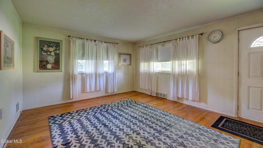 151 S Kingsboro Avenue, Gloversville, NY, photo 4