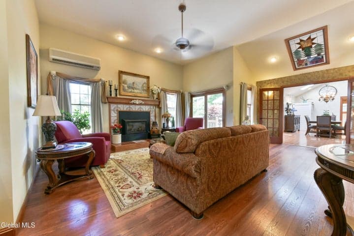 625 McKay Road, Amsterdam, NY, photo 5