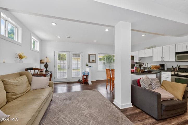 303 Jefferson Street, Saratoga Springs, NY, photo 5