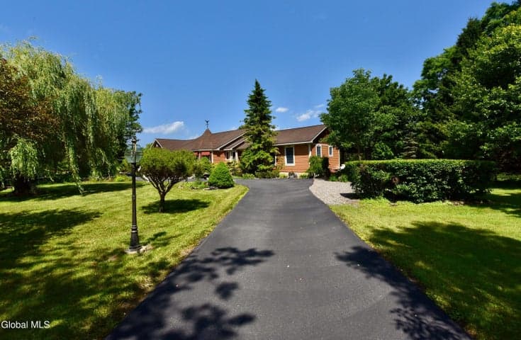 625 McKay Road, Amsterdam, NY, photo 2