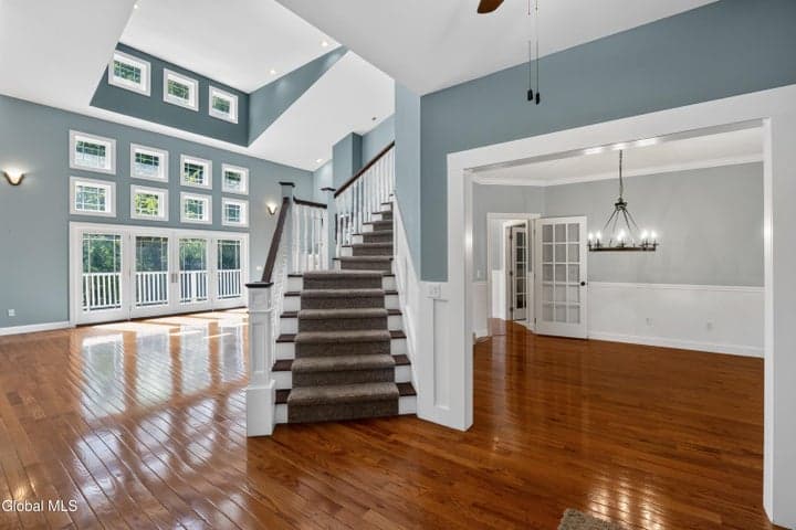 9 Sweetbriar Drive, Wilton, NY, photo 4