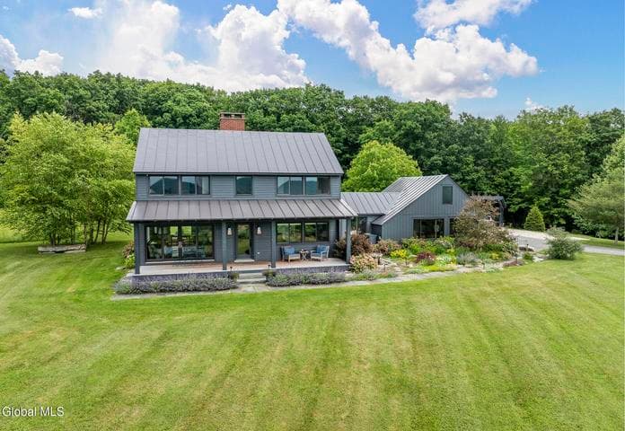 53 May Lane, Austerlitz, NY, photo 3