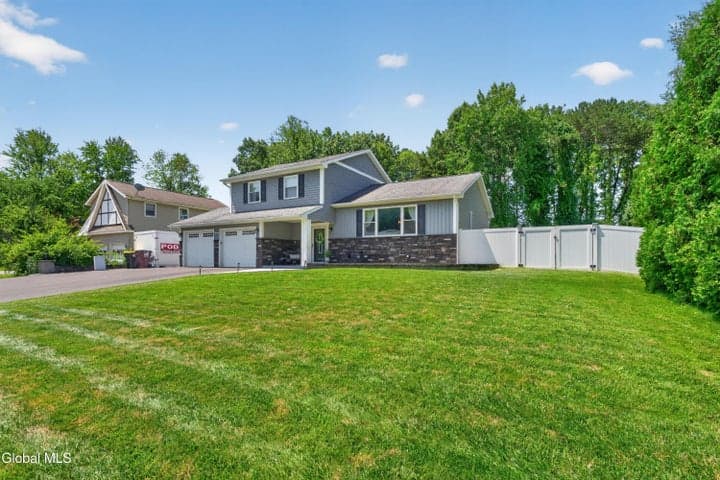 60 Denison Road, Colonie, NY, photo 2