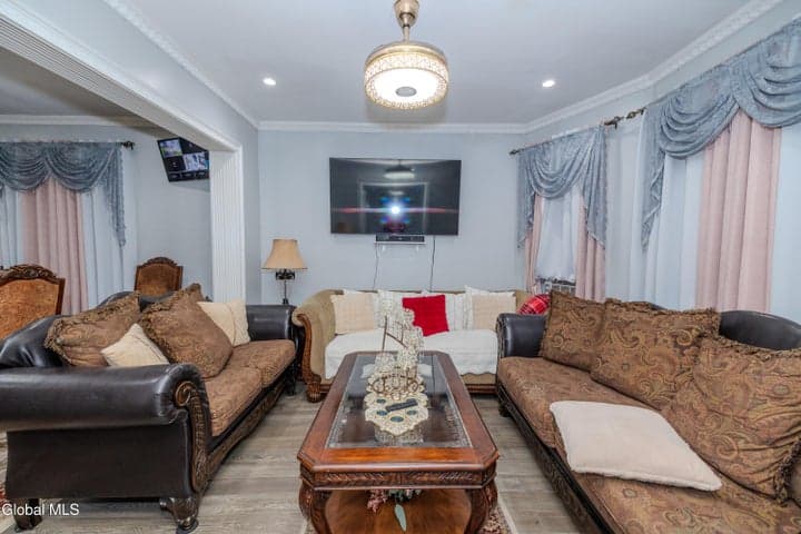 22 Elder Street, Schenectady, NY, photo 3