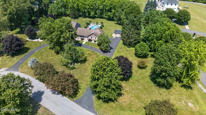 88 Oak Valley Way, Queensbury, NY, photo 3