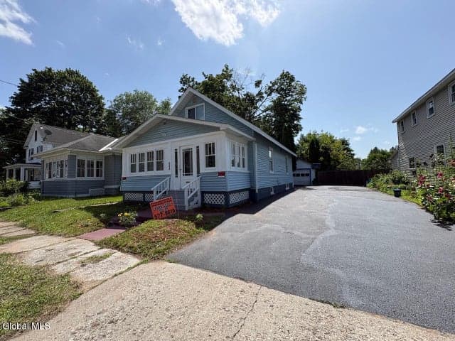 844 Harrison Avenue, Schenectady, NY