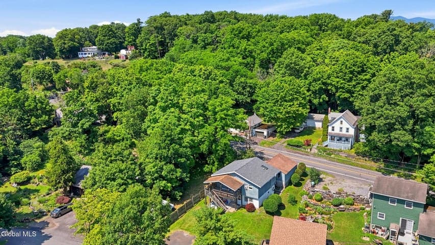 1074 Main Street, Saugerties, NY, photo 5