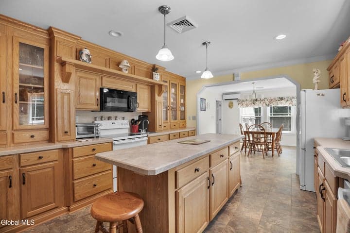 28 Lincoln Mountain Road, Greenfield, NY, photo 4