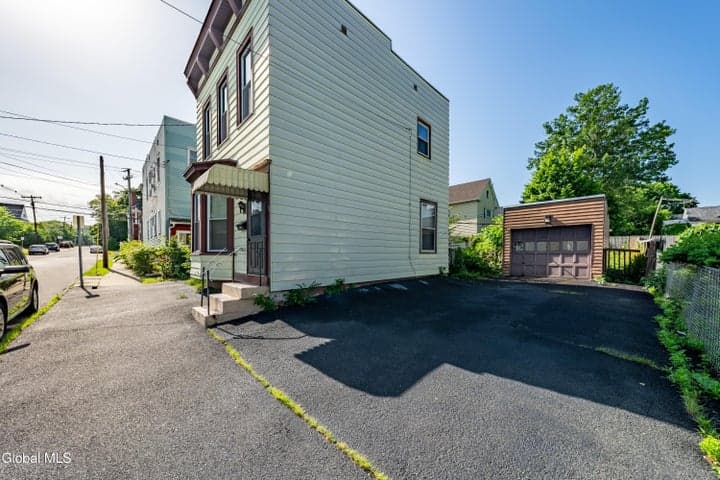 95 Eagle Street, Troy, NY, photo 2