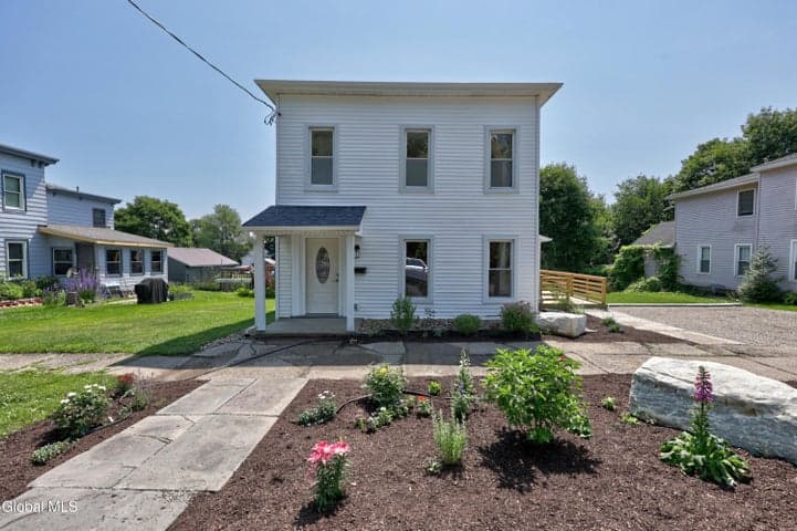 18 Chestnut Street, Schuylerville, NY