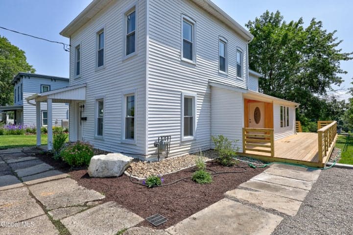 18 Chestnut Street, Schuylerville, NY, photo 2