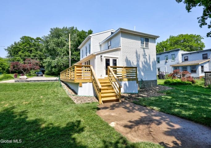 18 Chestnut Street, Schuylerville, NY, photo 3