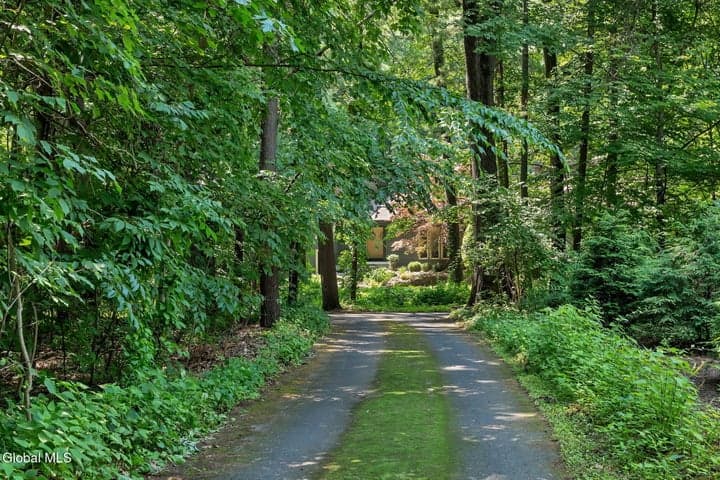 27 Robinwood Drive, Clifton Park, NY, photo 3
