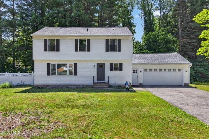 33 Jones Road, Wilton, NY