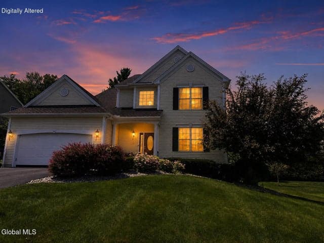 22 Fairview Lane, Halfmoon, NY, photo 4