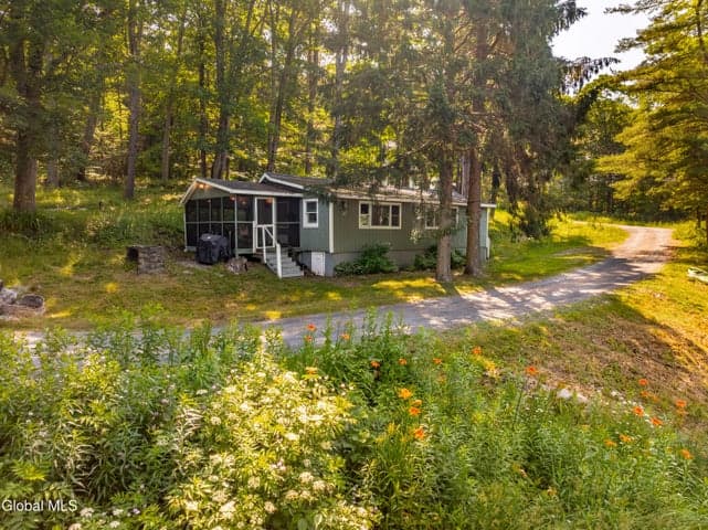 22 Shore Way, Stephentown, NY