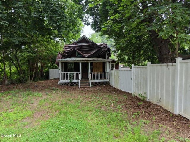 195 Lakeview Avenue, Port Henry, NY