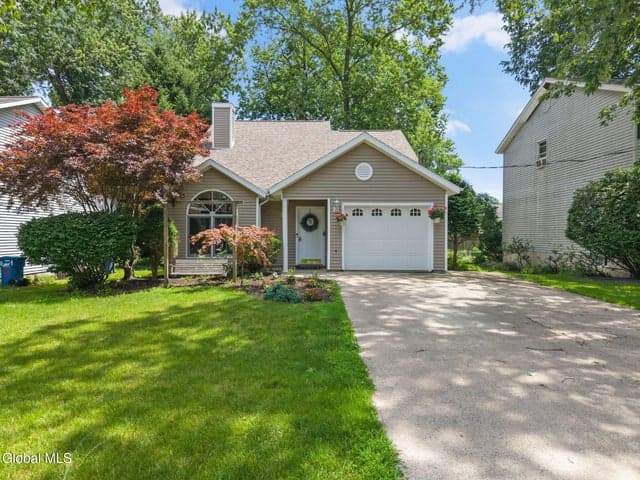 1407 Chestnut Street, Colonie, NY