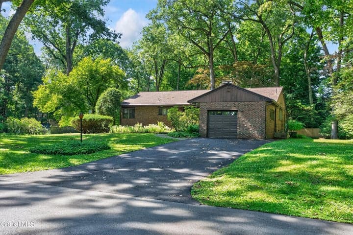 15 Lyons Avenue, Delmar, NY, photo 2