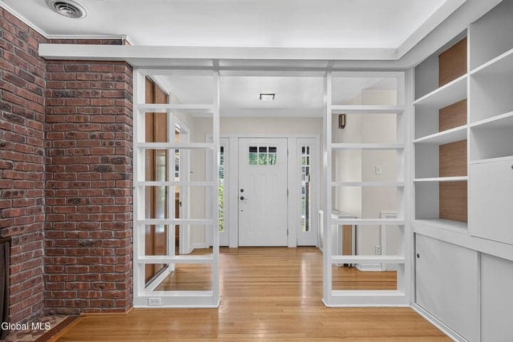 15 Lyons Avenue, Delmar, NY, photo 5