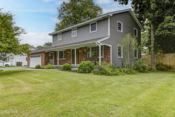 23 Yolanda Drive, Glenville, NY