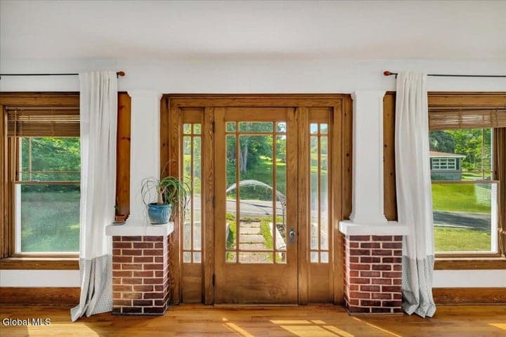 31 Taborton Road, Sand Lake, NY, photo 2