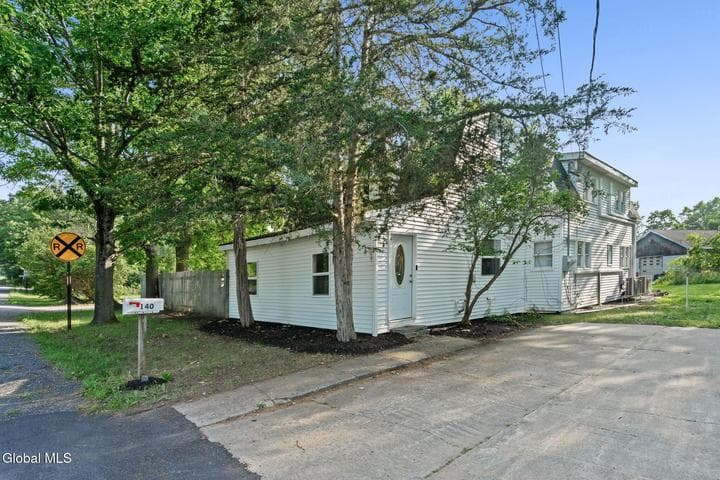 140 Blue Barns Road, Clifton Park, NY, photo 4