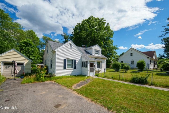 16 Lake Road, Colonie, NY, photo 3