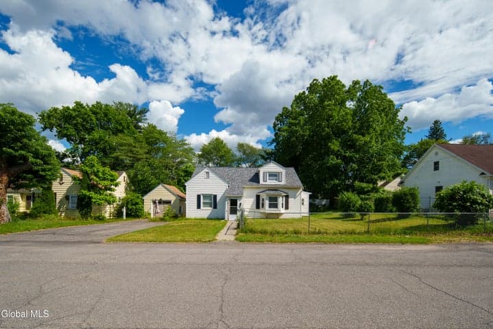 16 Lake Road, Colonie, NY, photo 2
