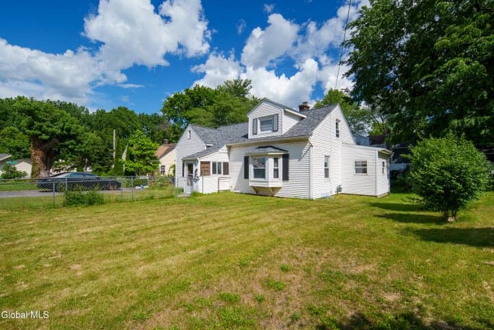 16 Lake Road, Colonie, NY, photo 4