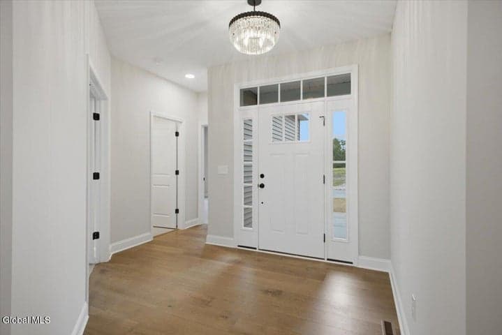6 Clover Leaf Drive, Halfmoon, NY, photo 3