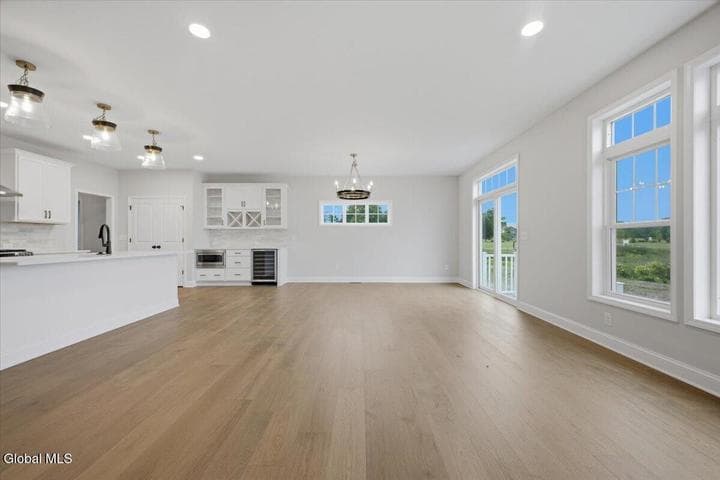 6 Clover Leaf Drive, Halfmoon, NY, photo 4