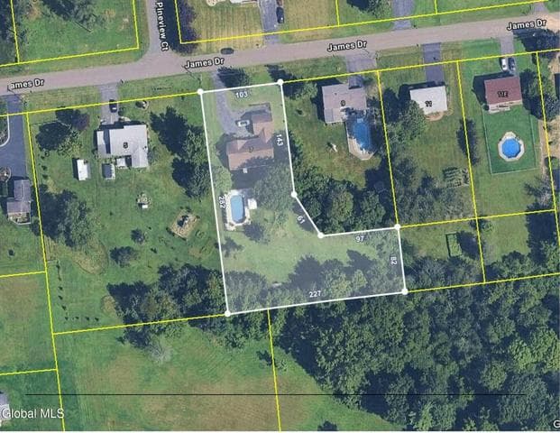 7 James Drive, Waterford, NY, photo 3
